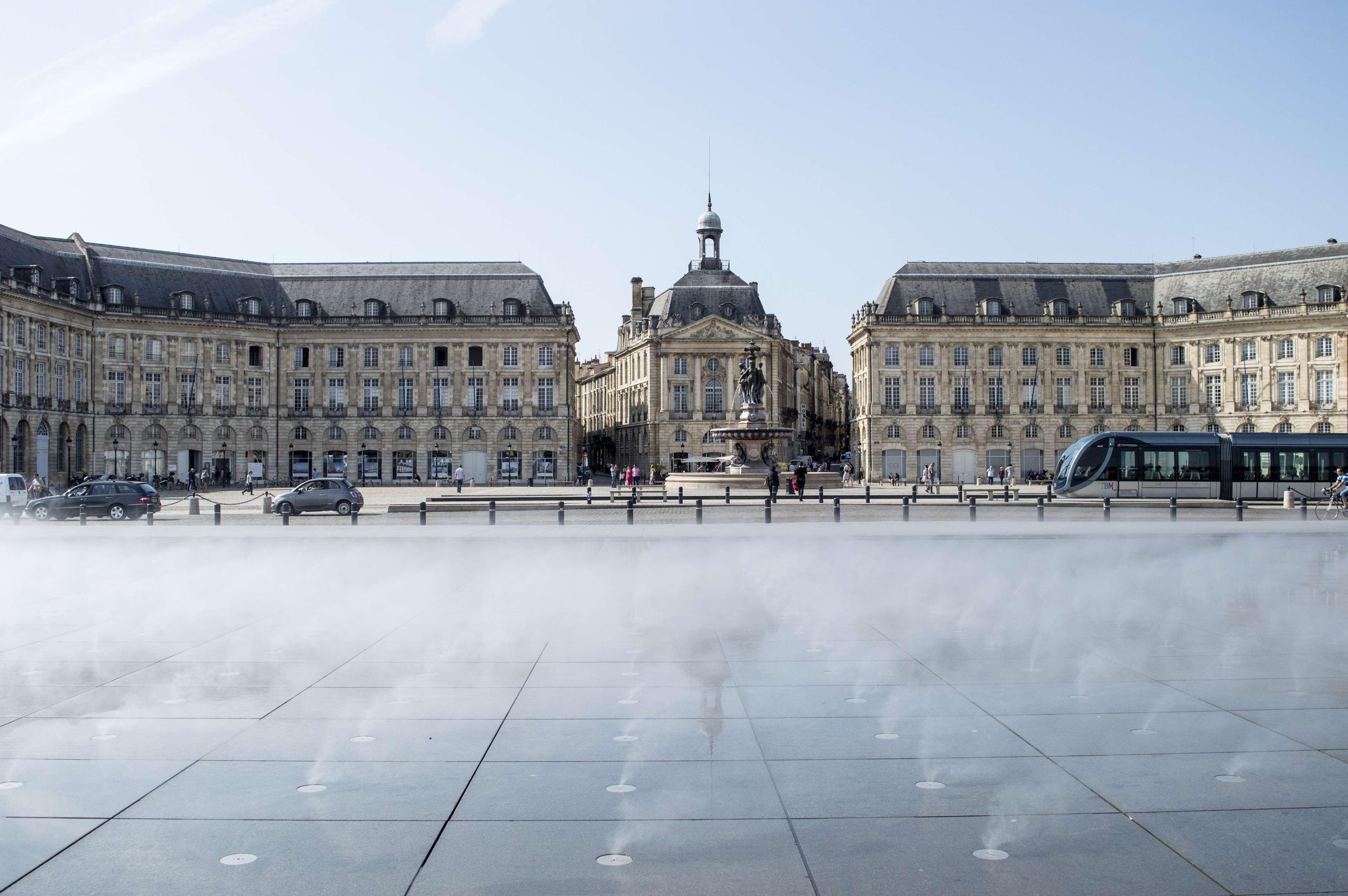 Kyriad Bordeaux Nord Sainte Eulalie Exterior foto